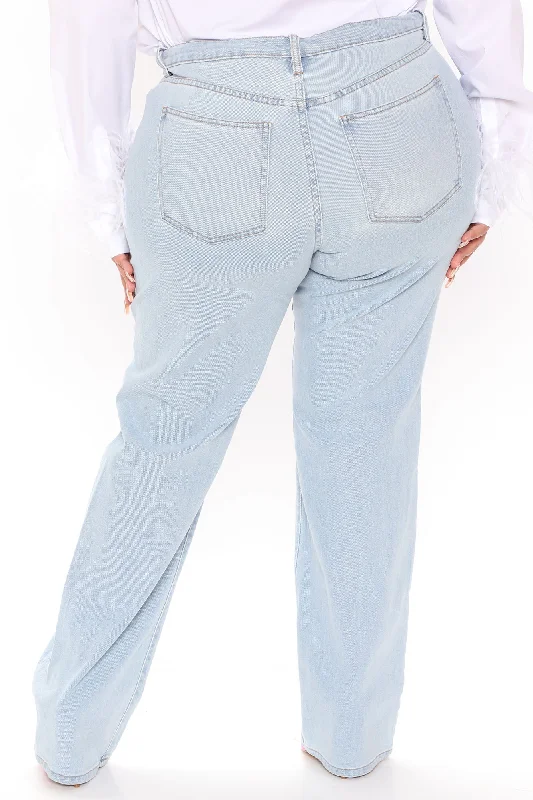 90's Nostalgia Straight Leg Jeans - Light Blue Wash