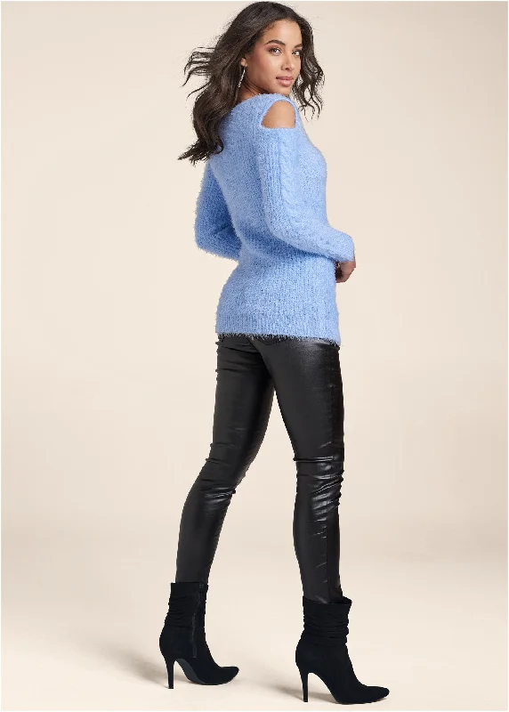 Cutout eyelash sweater - Light Blue