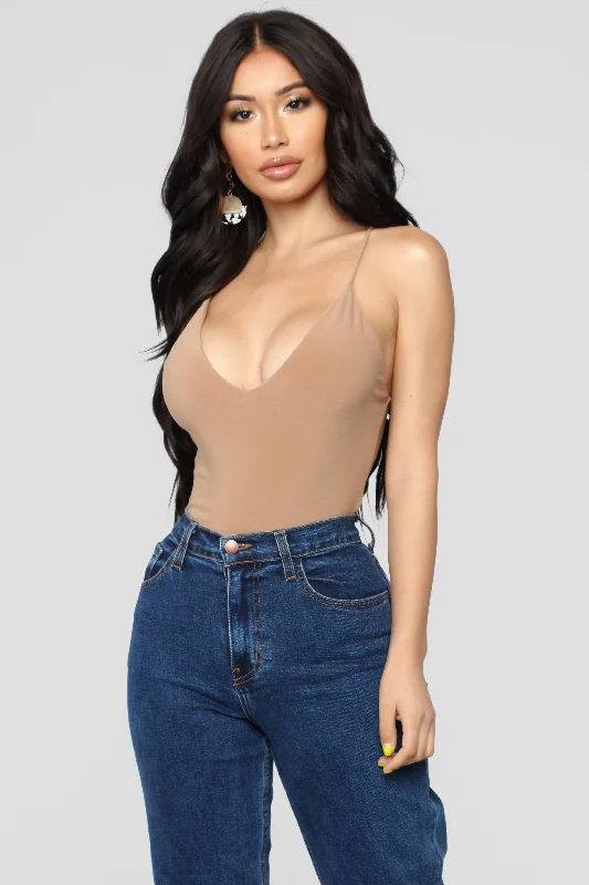 Sleek And Slay Bodysuit - Mocha