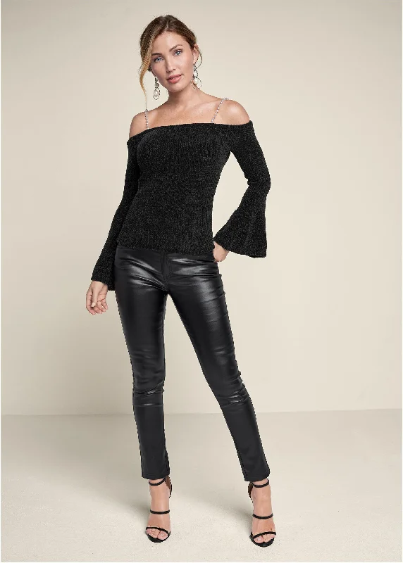 Off shoulder pearl strap chenille sweater - Black