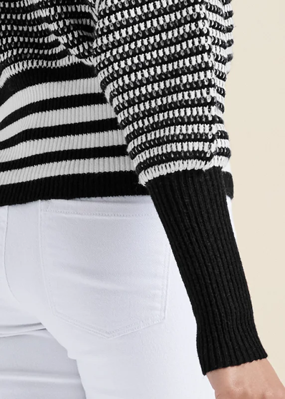 Cropped stripe v-neck sweater  - Black & White