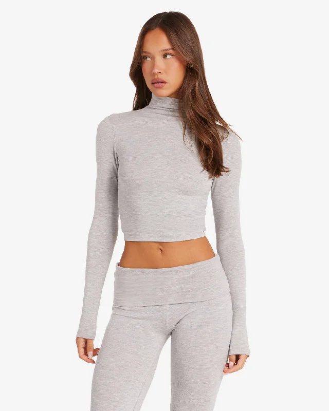 IM Long Sleeve Turtle Neck Top | Light Grey