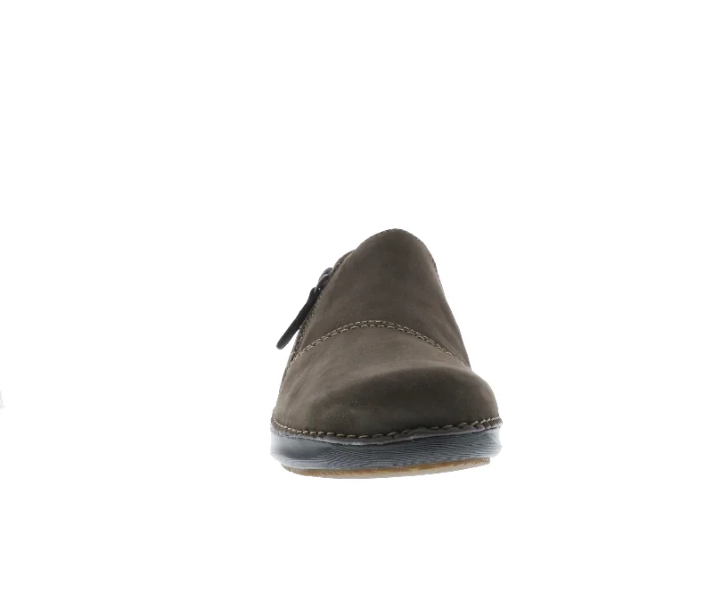 Clarks Appley Zip (Women's) - Taupe Nubuck