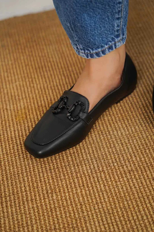 LOAFERS WITH BUCKLE